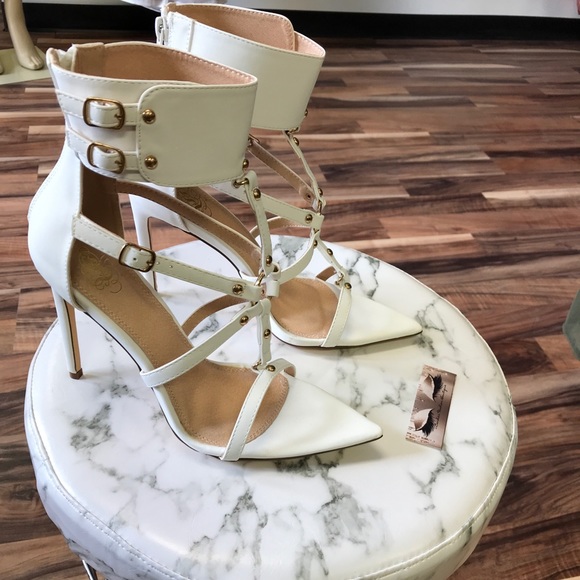 ‼️ White Ankle Strap Pointed Heels - Picture 6 of 8